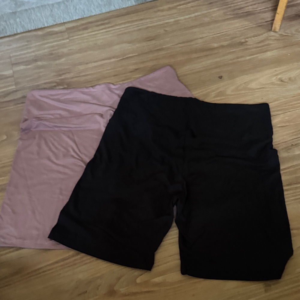 Women’s High-Waist Bike Shorts - Black and Mauve